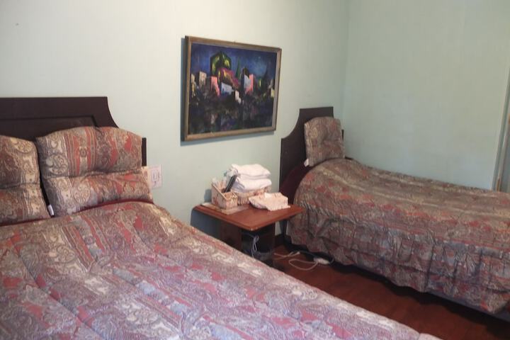 Room 9 of 78