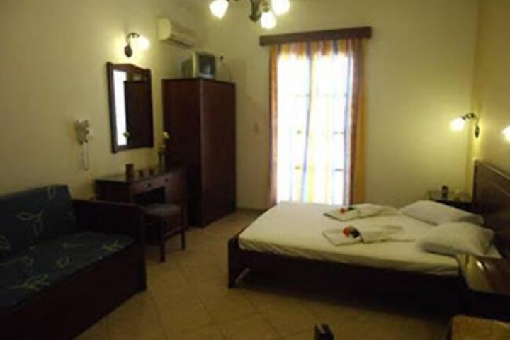 Room 8 of 8