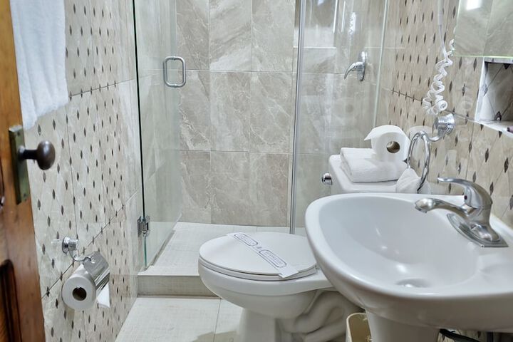 Clean Restrooms