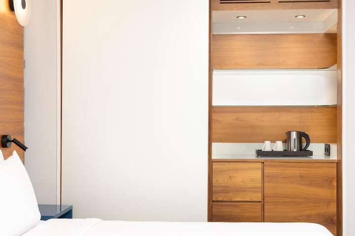 Room 56 of 119