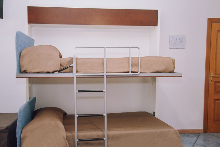 Room 15 of 79