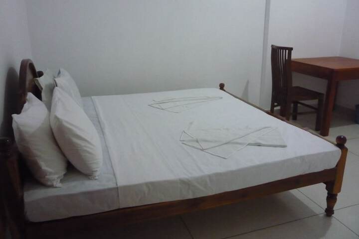 Room 5 of 66