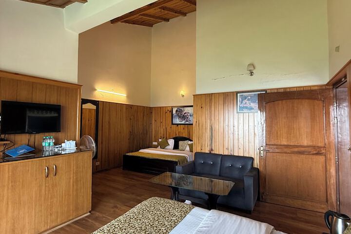 Room 18 of 38