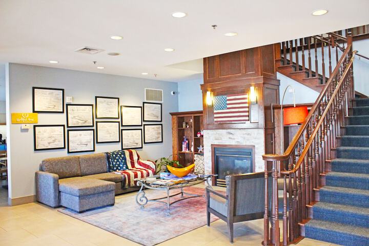 Lobby sitting area