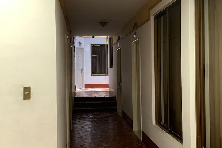Ballroom/Hall 39 of 65