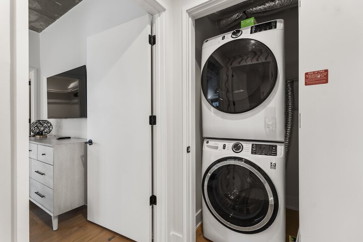 Laundry 712 of 860