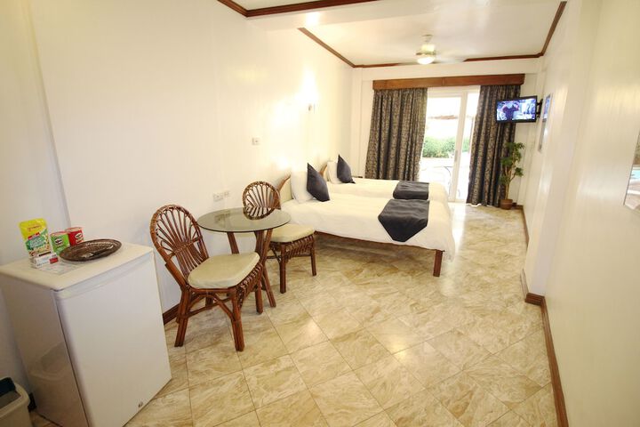 Room 5 of 65