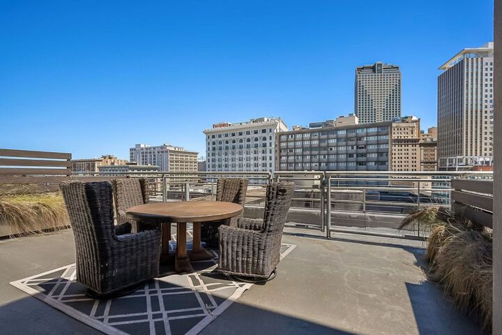 Spacious 4BR Condo in New Orleans in New Orleans, LA