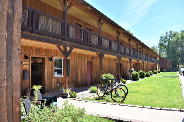 Methow River Lodge & Cabins