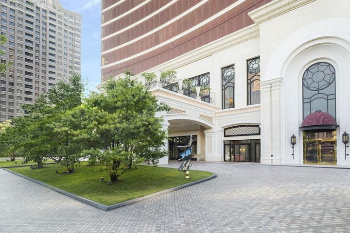 Hotel Exterior 42 of 42