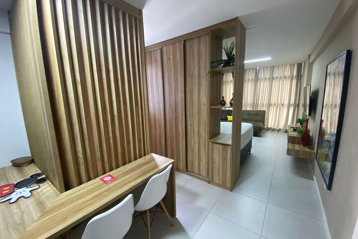 Room 13 of 217