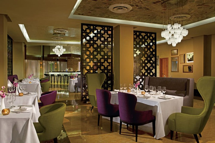 Dining 39 of 59