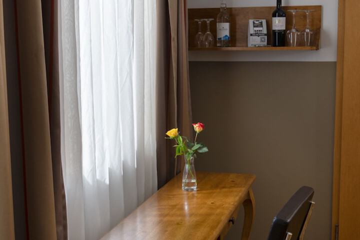Room 8 of 30