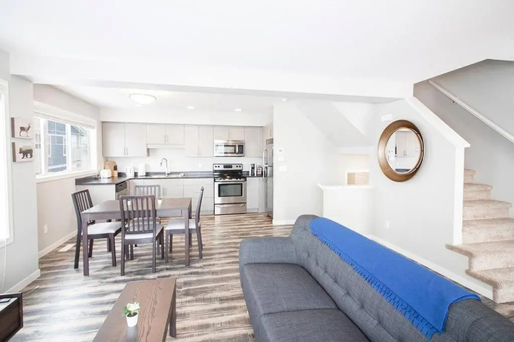 Photo of Stunning 3 Bedroom Townhouse