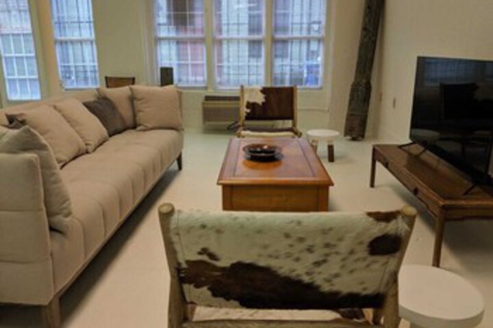 Room 10 of 29