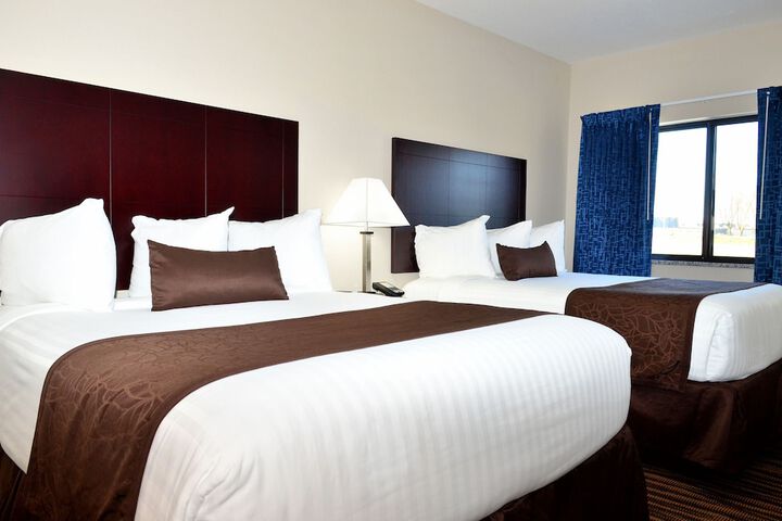 Quadruple Queen Bed (6 of 14)