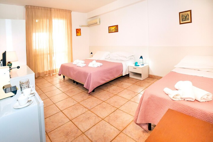 Room 20 of 36