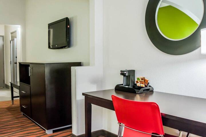 1 King Bed Suite (7 of 7)