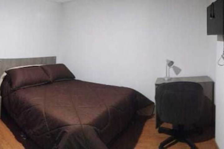 Room 6 of 66