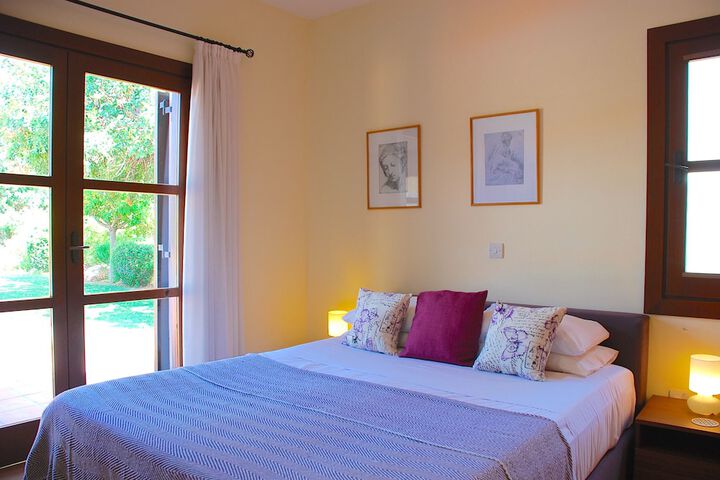 Room 2 of 29