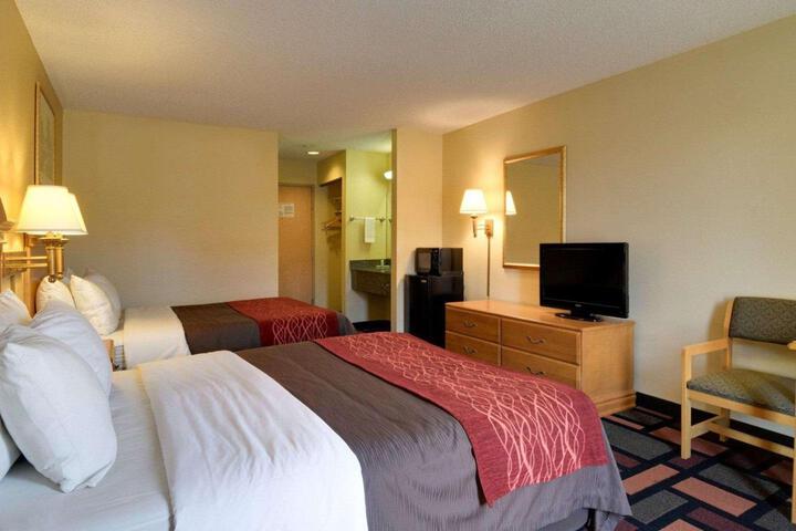 2 Queen Beds (4 of 5)