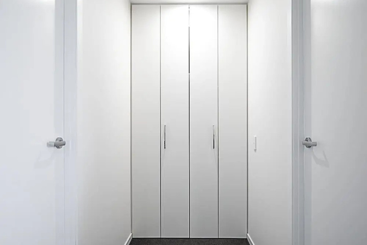 Room 2 of 15