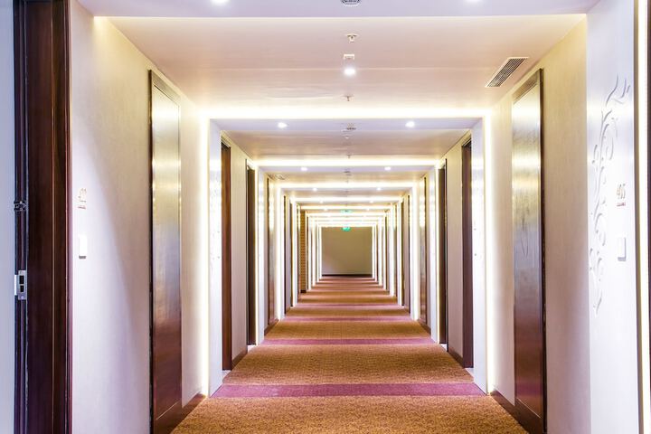 Ballroom/Hall 48 of 57