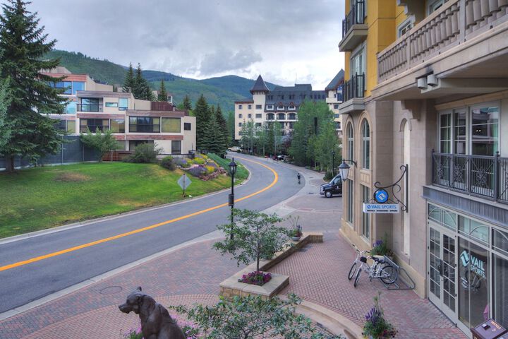 Hotel View 566 of 569