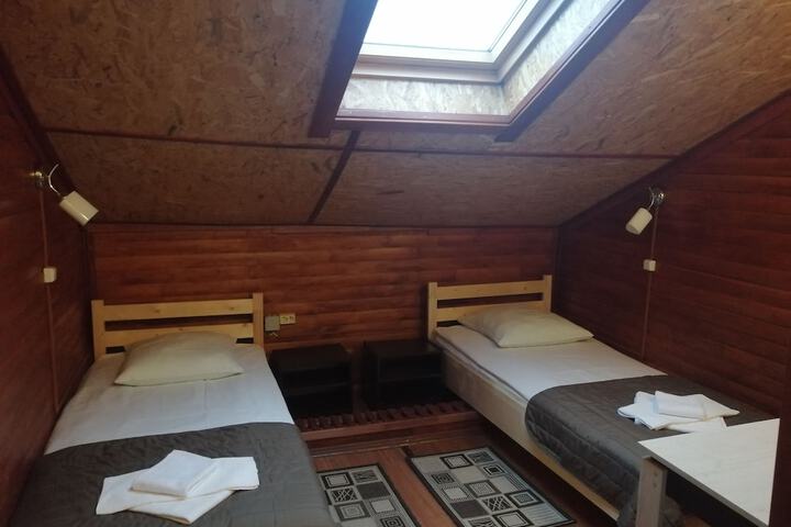 Room 3 of 46