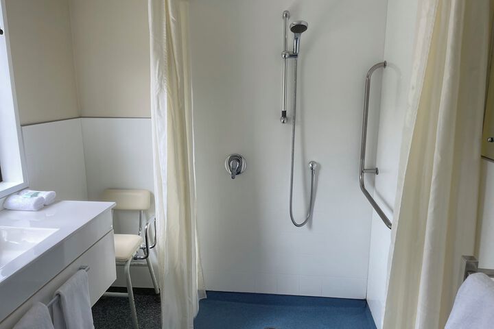 Room 83 of 104