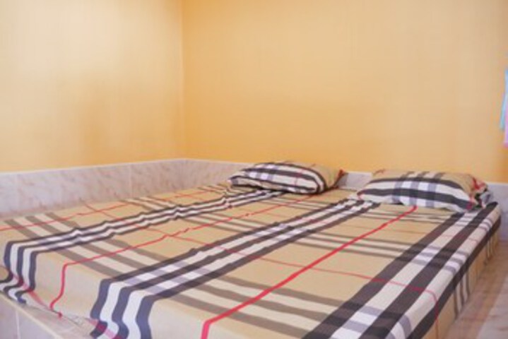 Room 11 of 19