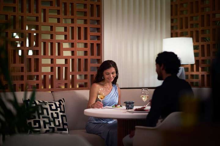 Dining 226 of 324
