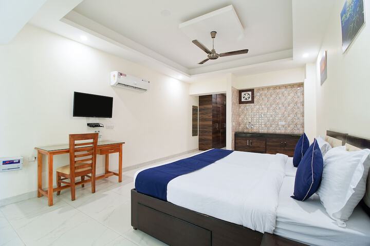 Room 28 of 28
