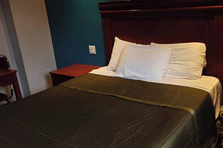 Room 2 of 7