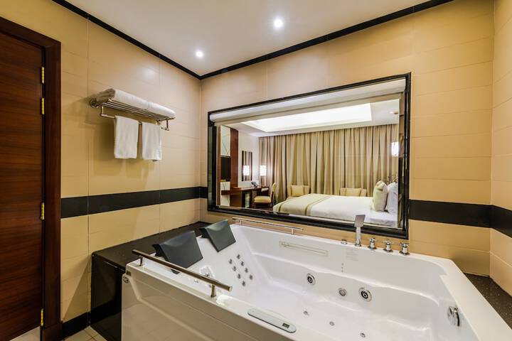 Room 26 of 47