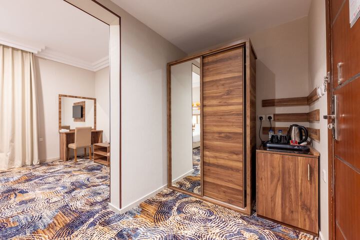 Room 10 of 44