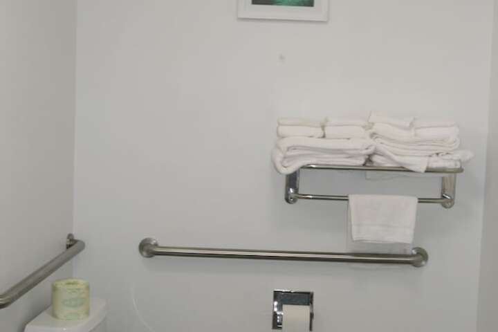 1 King Bed (2 of 28)