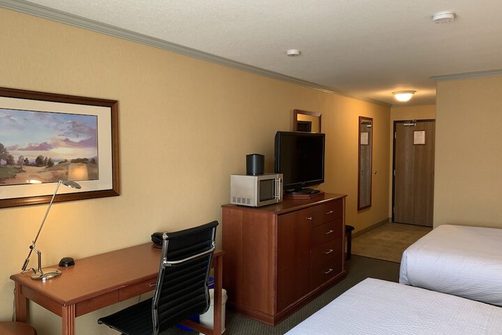 Room 26 of 74