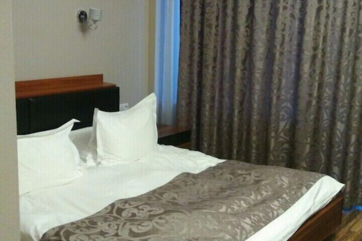 Room 14 of 38