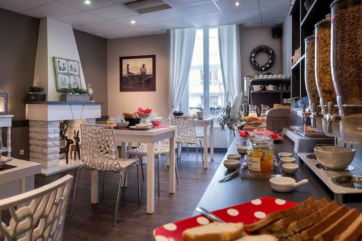 Breakfast area