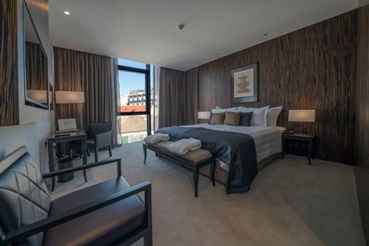 Room 3 of 50