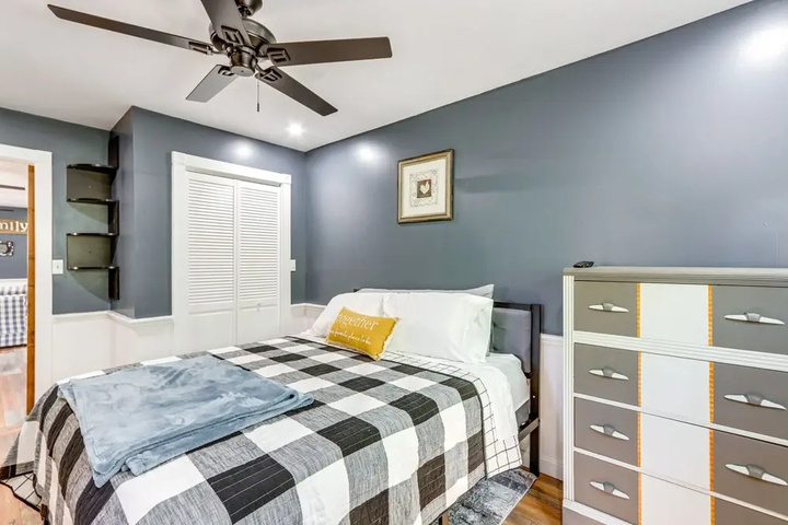 Room 3 of 18