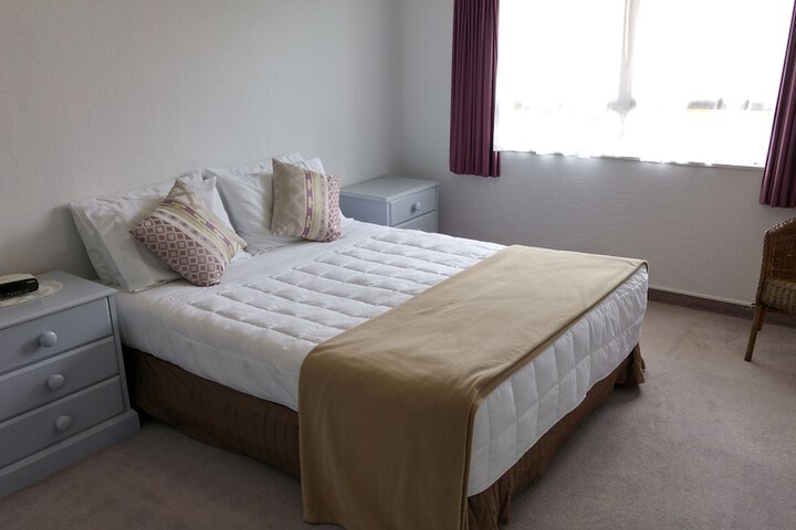 Room 4 of 23