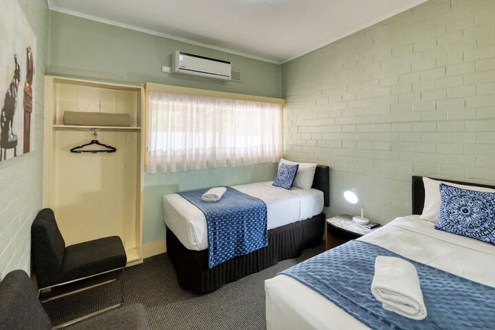 Room 5 of 35