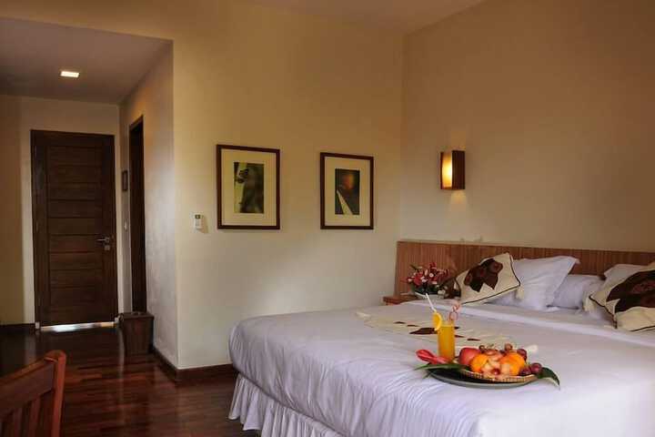 Room 9 of 23
