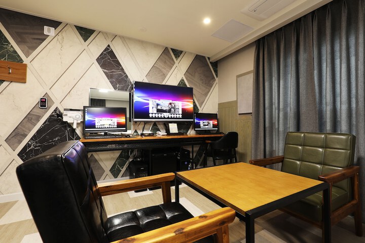 Room 29 of 146
