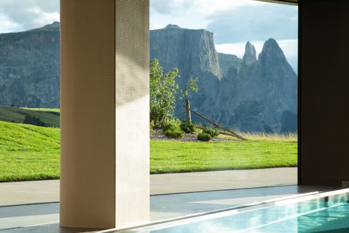 Pool 47 of 77
