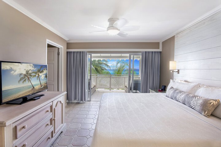 Room 6 of 43