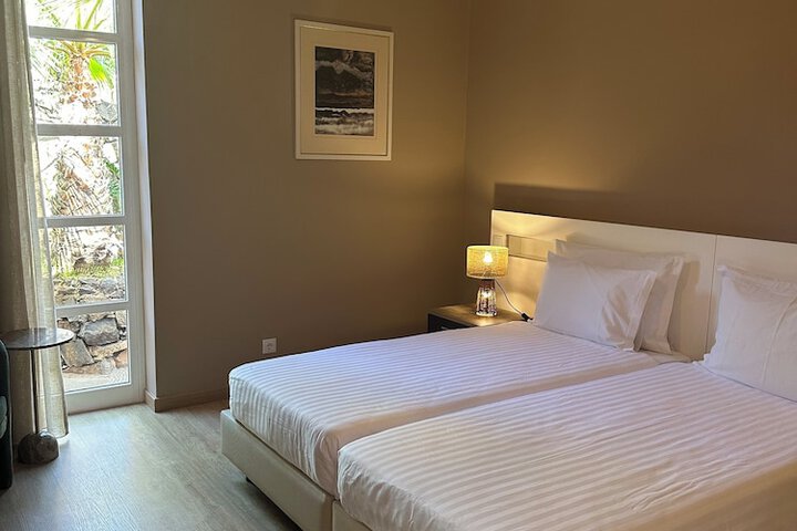 Room 34 of 93