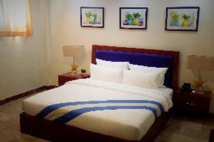 Room 17 of 19